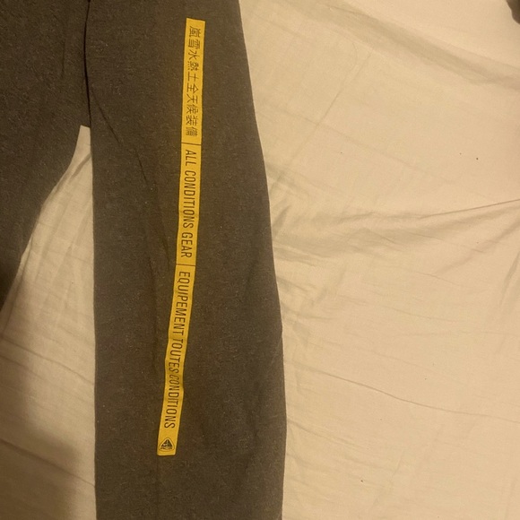 2000s Y2K ACG Nike Long Sleeve Shirt - Picture 2 of 3